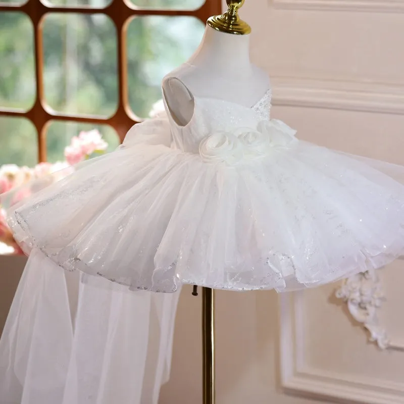 White polyester sleeveless princess dress for children's performances, round neck, full length