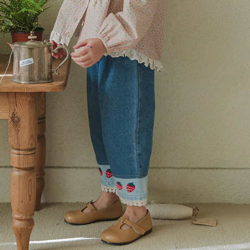 Lace patchwork embroidered strawberry casual toddler jeans, cotton denim, mid waist, hairband belt, suitable for 90-150cm height