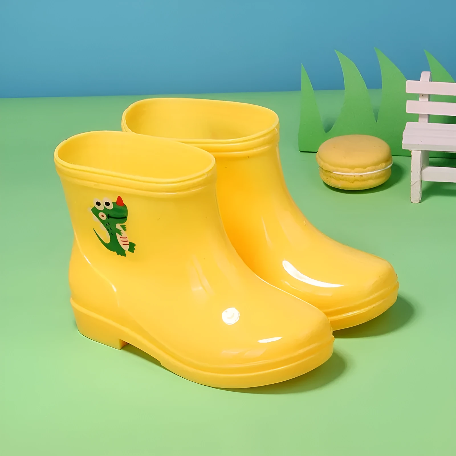 Children's non-slip rain boots in solid colour, plastic upper, mid-calf height, sizes 22-31 yards