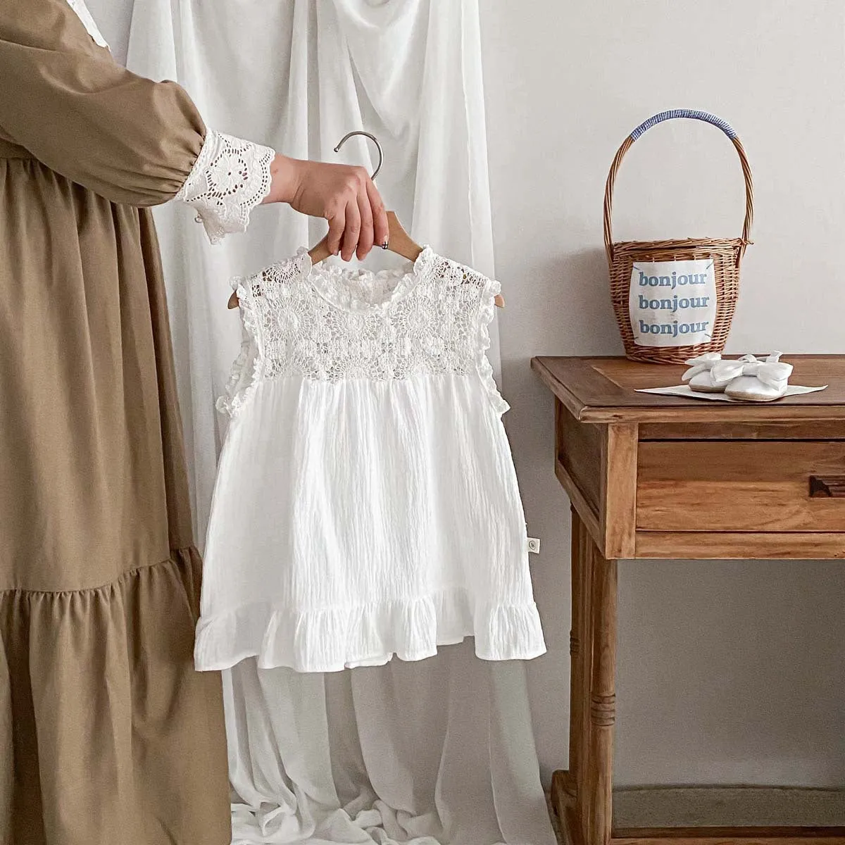 Baby girl cotton waffle lace romper in white with pullover style, suitable for 66-130cm height