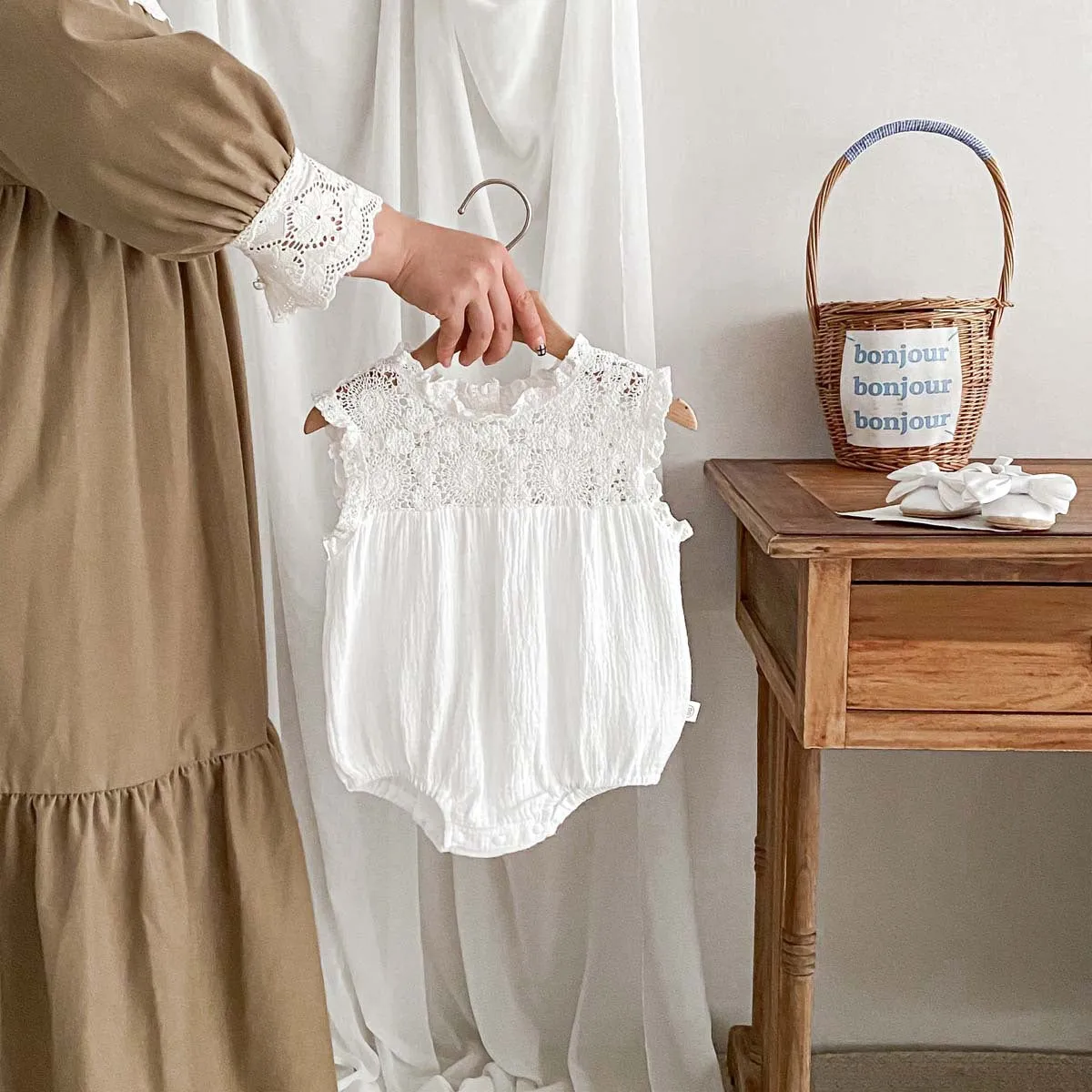 Baby girl cotton waffle lace romper in white with pullover style, suitable for 66-130cm height
