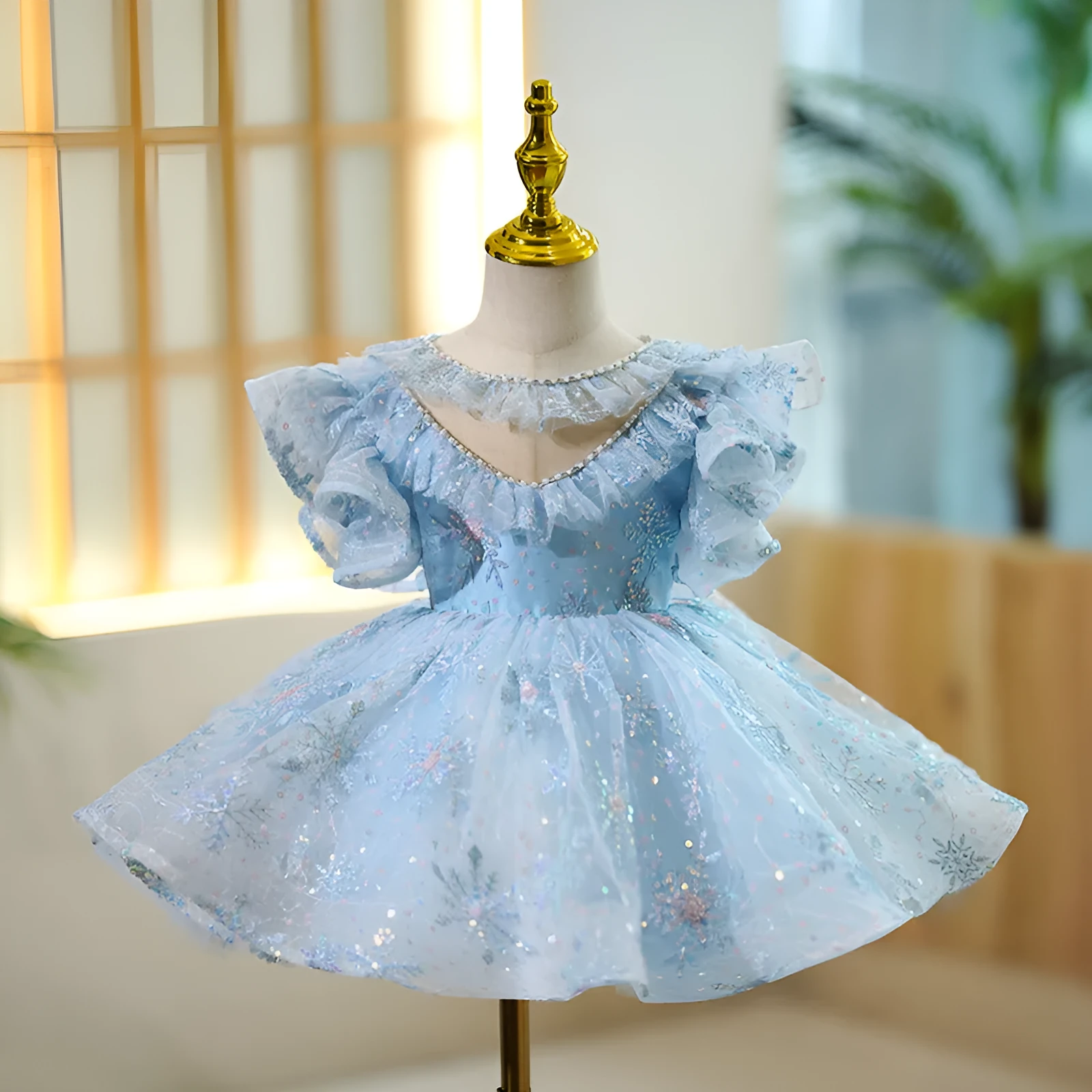 Sky blue polyester princess costume dress for girls, available in heights 90-130cm