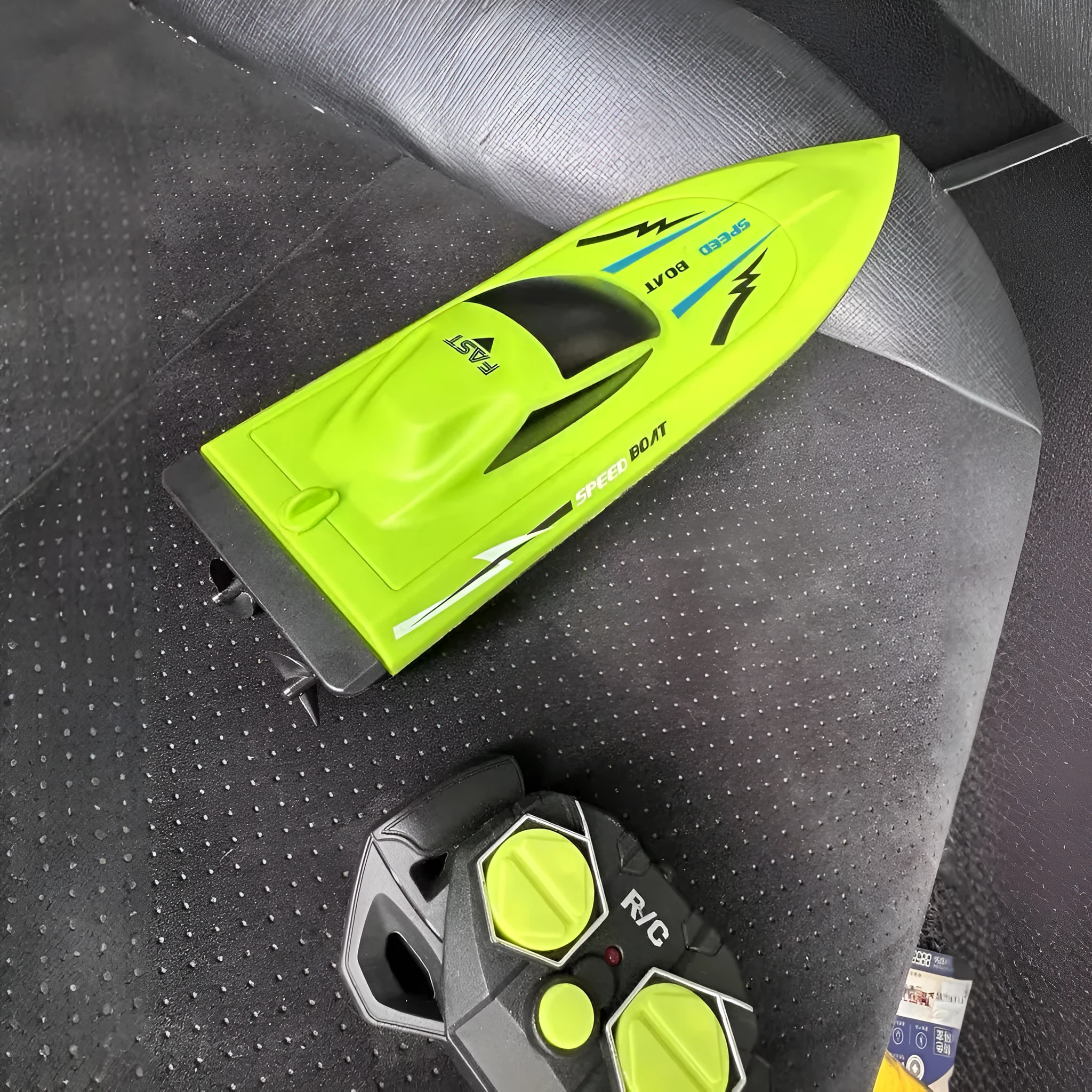 Simulation electric remote-control ship toy plastic 2.4G waterproof orange 26cm double paddle high speed boat