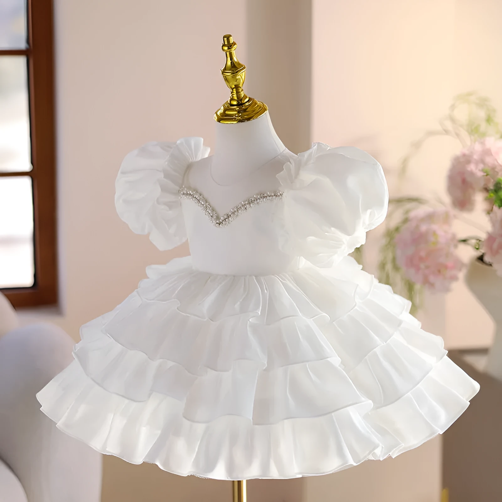 White light luxury princess dress for girls, suitable height 80-150cm, chemical fibre blend with polyester lining