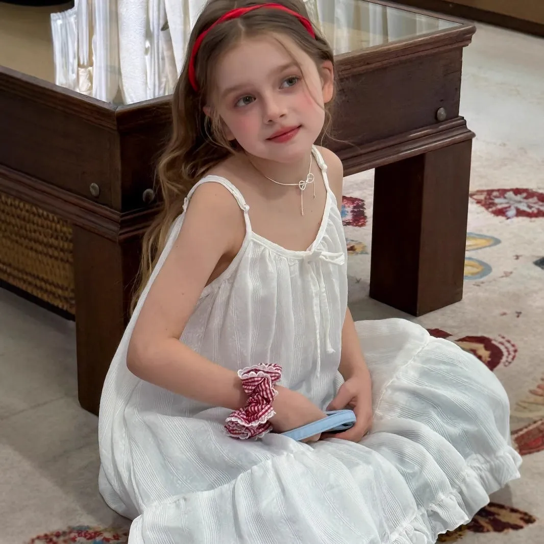 White summer Japanese suspender dress with cotton lining and lace trim for girls, sling style, available in heights from 90cm to 150cm