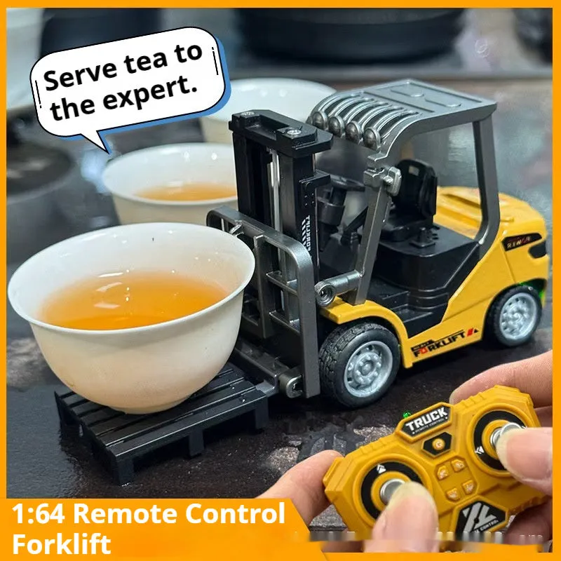 Alloy remote control mini forklift at 1:64 scale for desktop play