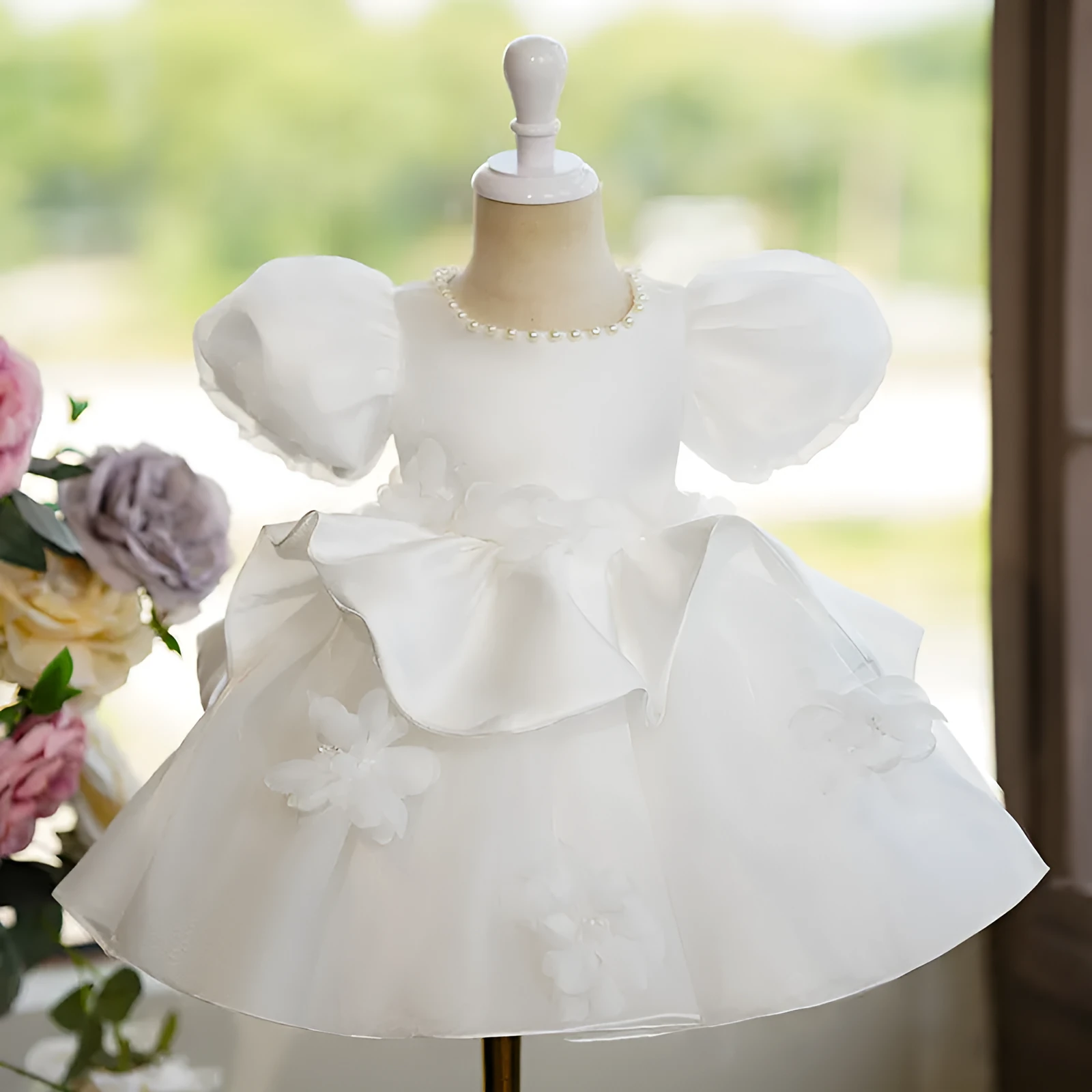 White polyester princess-style girls' piano performance dress for recitals, available in sizes 80cm to 130cm