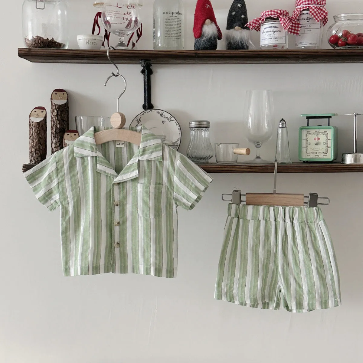 Children's striped cool breathable short-sleeved sports shorts set in olive colour for summer