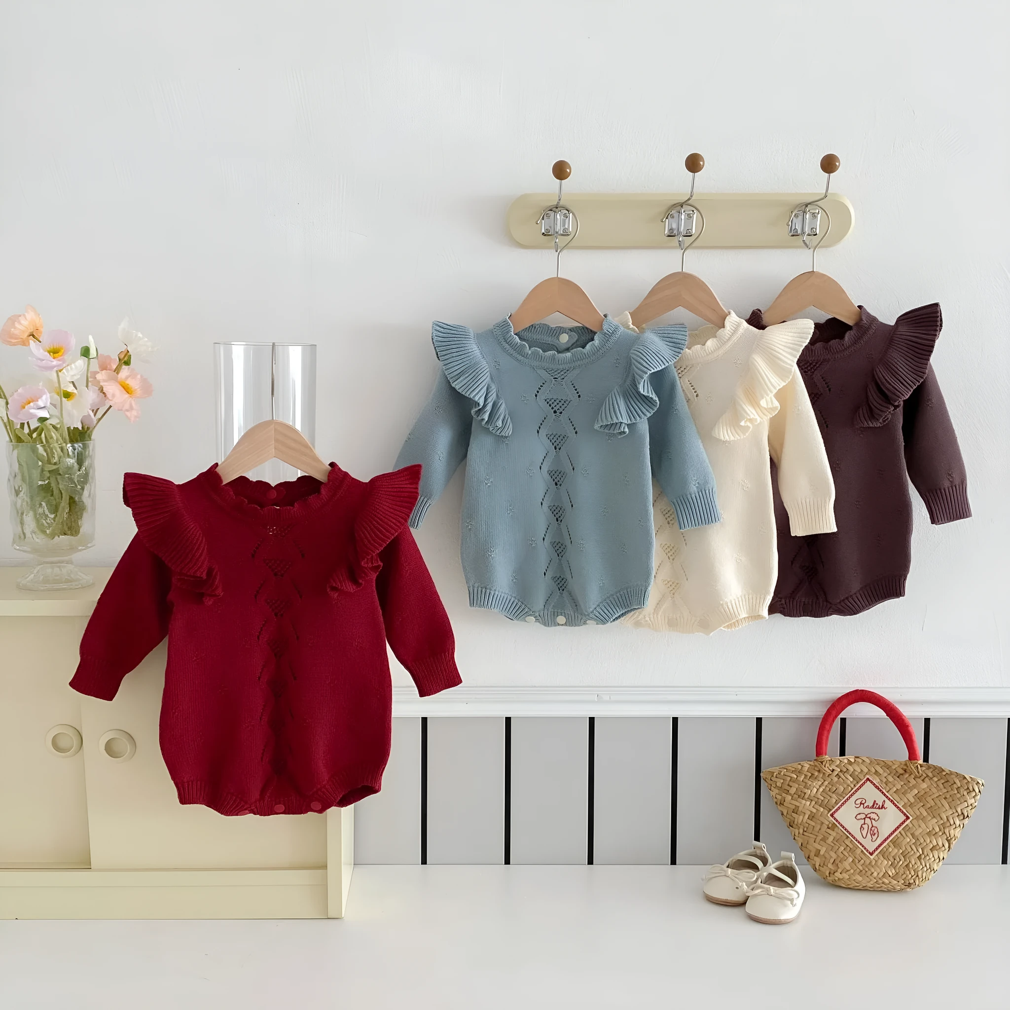 Baby cotton pullover romper with flounced lace sleeves in white beige triangle jumpsuit style