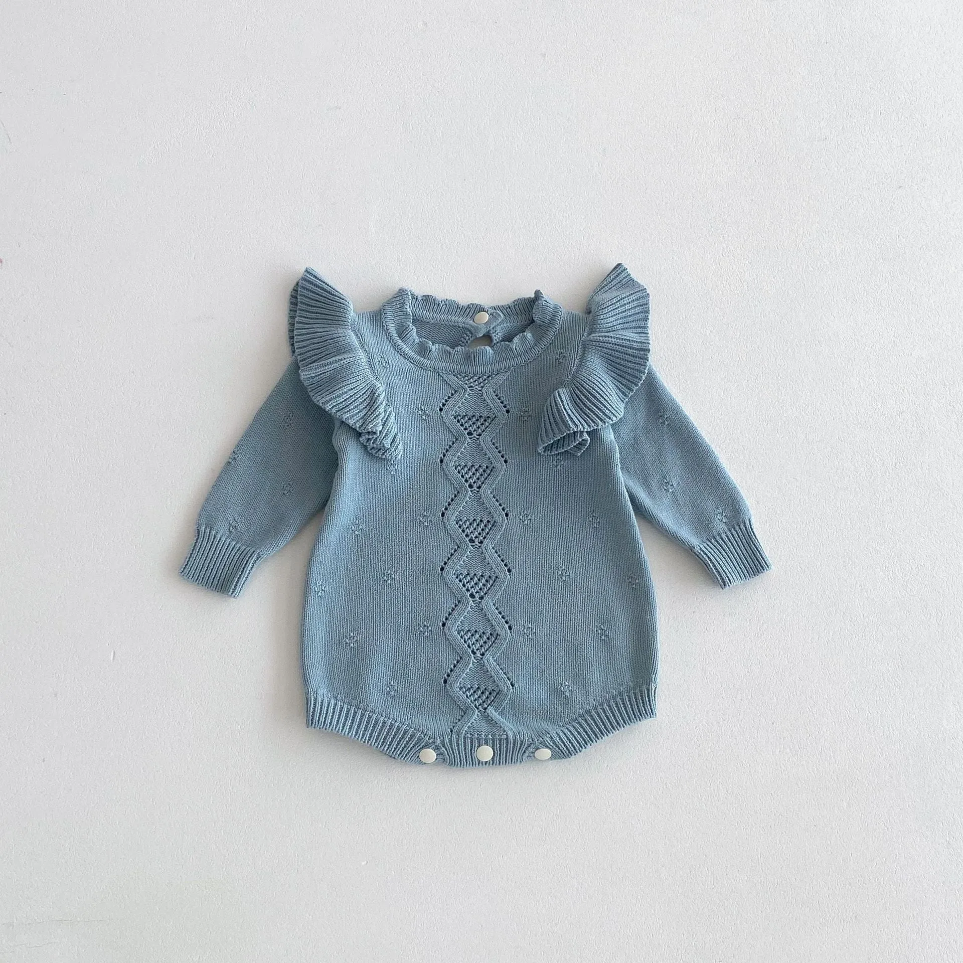 Baby cotton pullover romper with flounced lace sleeves in white beige triangle jumpsuit style