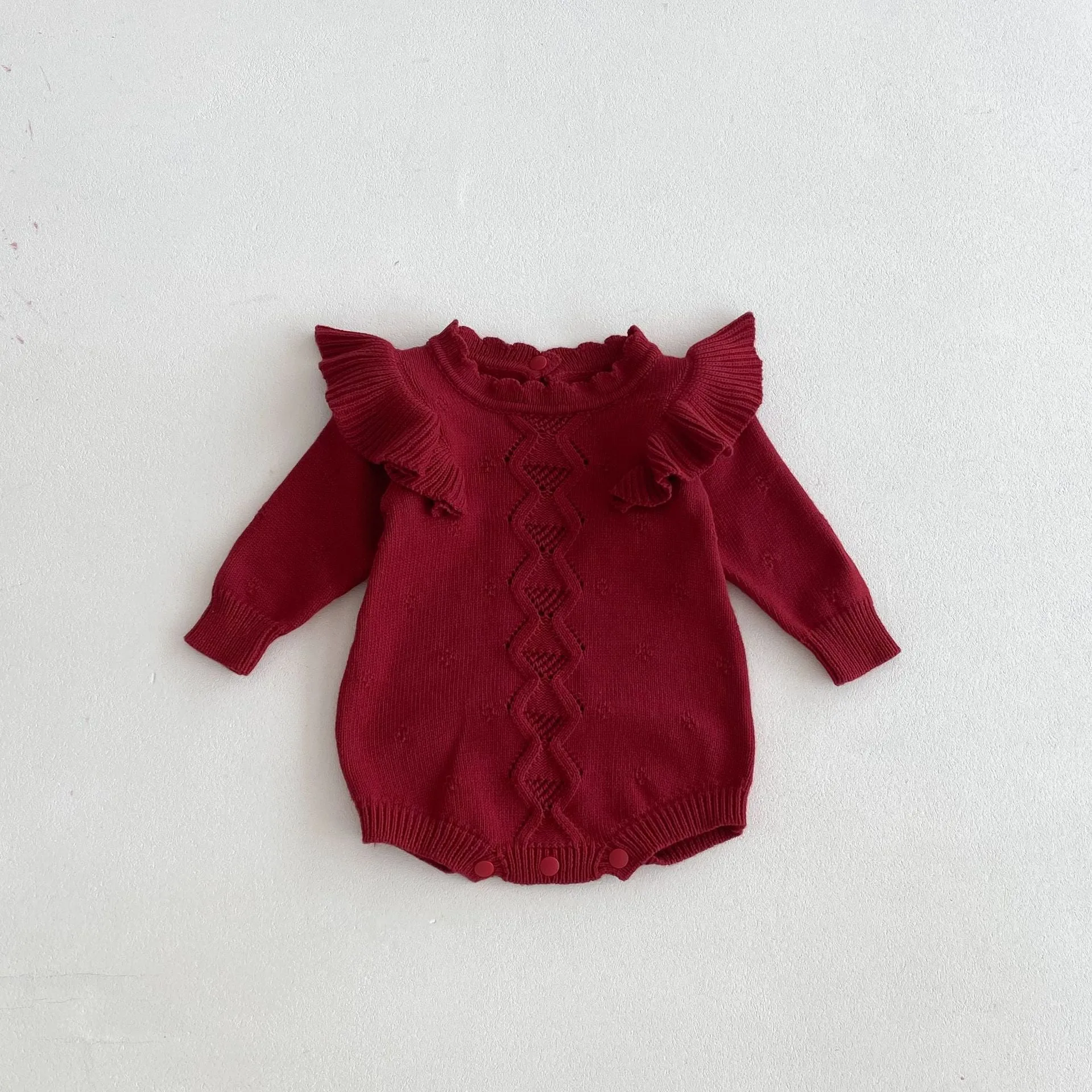 Baby cotton pullover romper with flounced lace sleeves in white beige triangle jumpsuit style