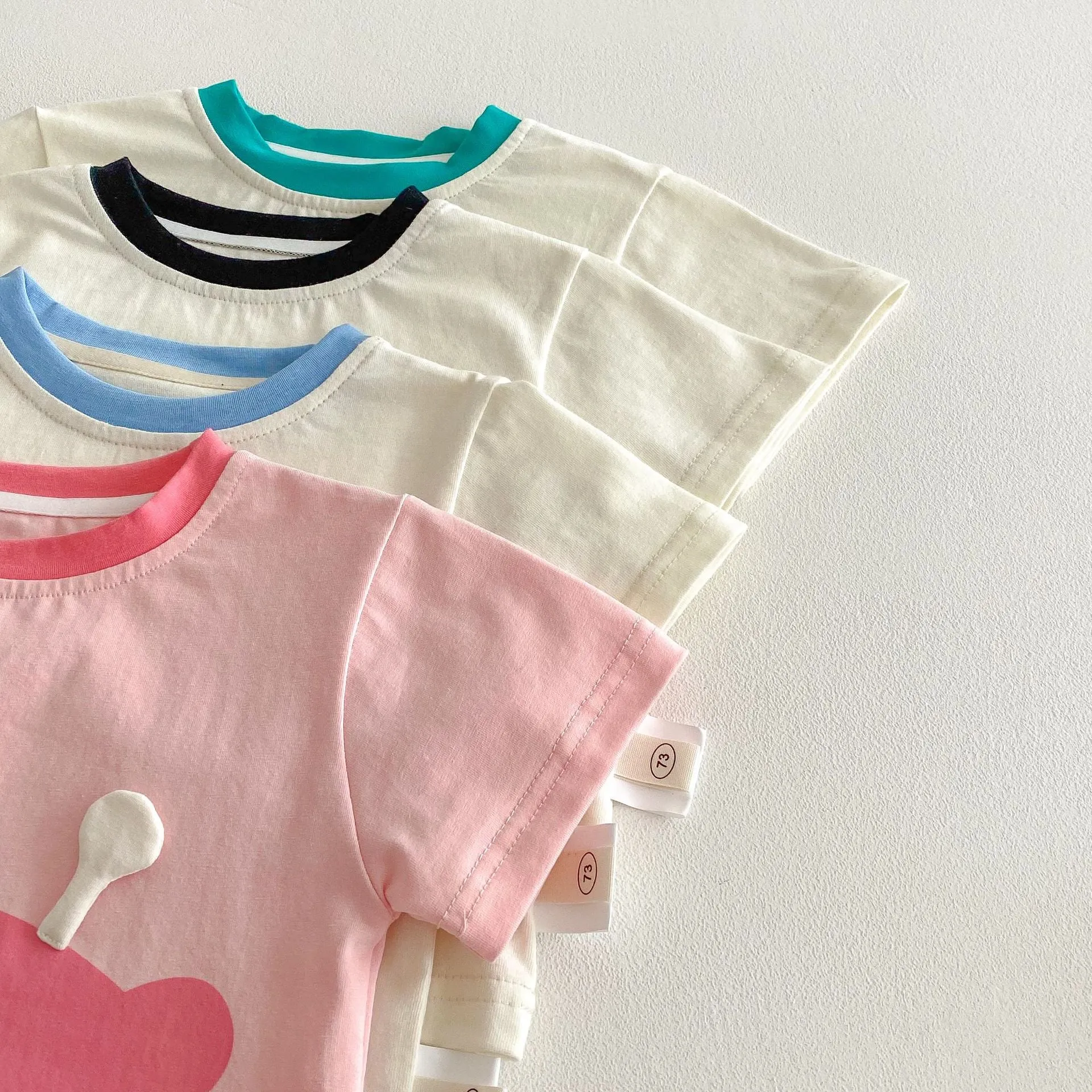 Girls' cotton cartoon T-shirt and plaid shorts two-piece set in avocado green and peach