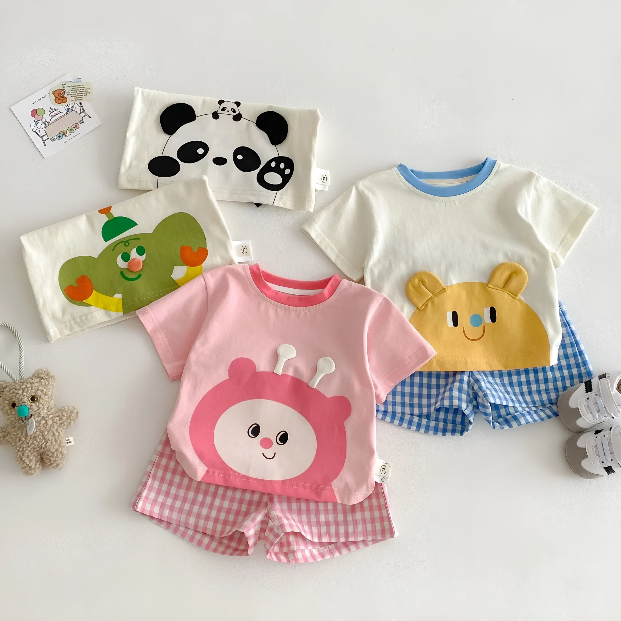 Girls' cotton cartoon T-shirt and plaid shorts two-piece set in avocado green and peach