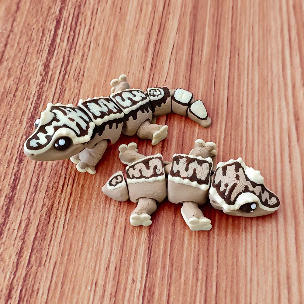 Horn guard crown hair gecko movable joint toy in plastic, 8-10cm, army green colour with poseable limbs