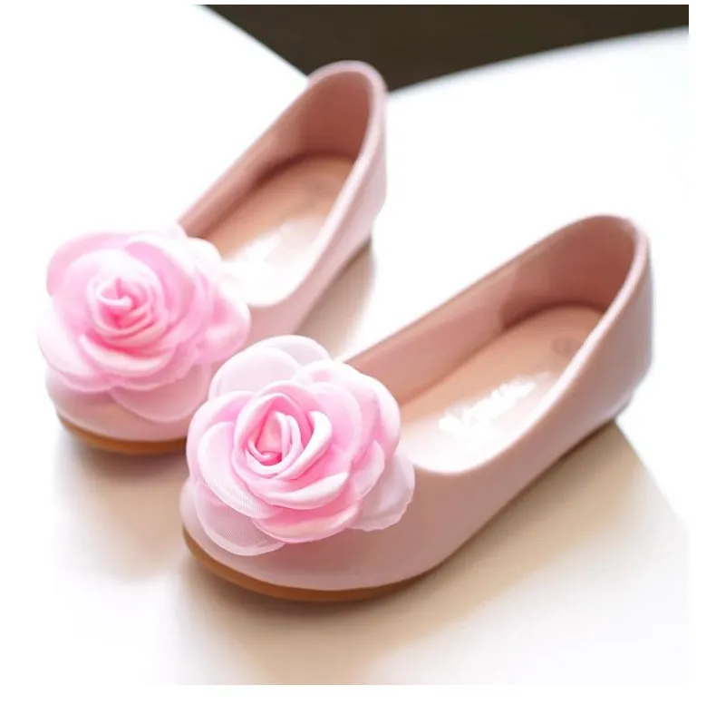 Korean style girl flower PU leather shoes in pink with floral pattern, low top oversleeve design