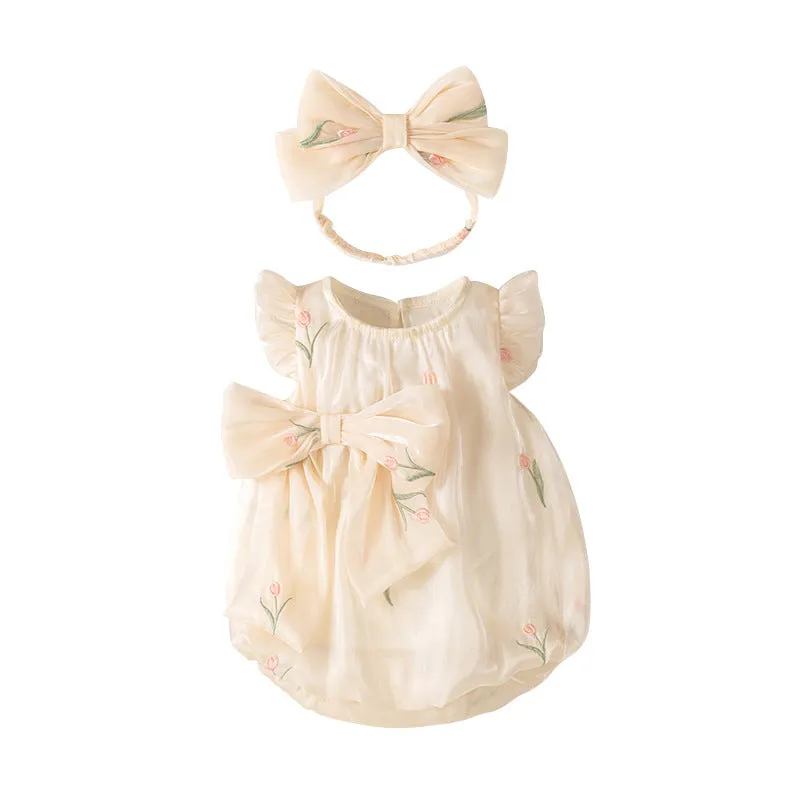 Baby girl thin polyester triangle jumpsuit in apricot colour, sleeveless pullover style