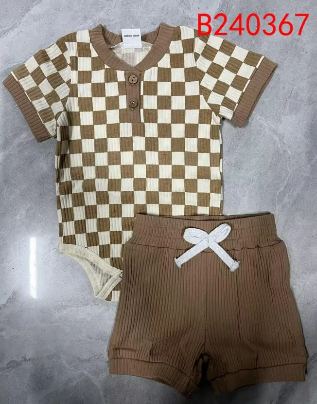 Baby two-piece cotton rompers set with polo collar and plaid triangle in green, blue, brown, black for 0-18 months