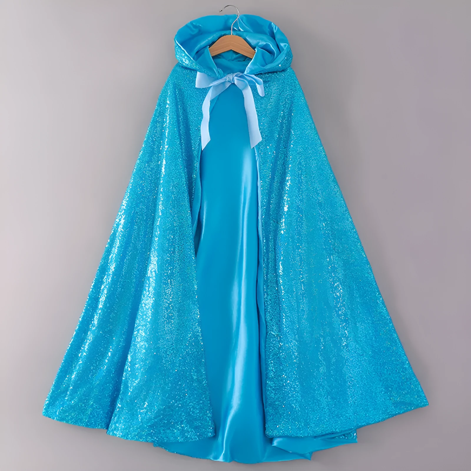 Girls cotton cloak in blue with double breasted lace closure, cold-proof design