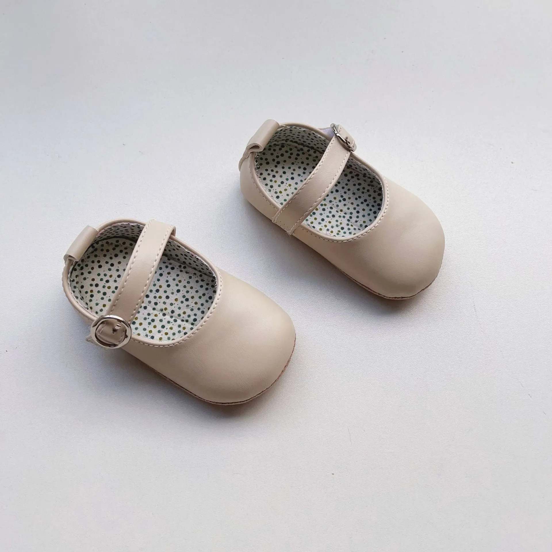 Baby girl toddler shoes with Velcro closure in light purple artificial PU leather, low-top design