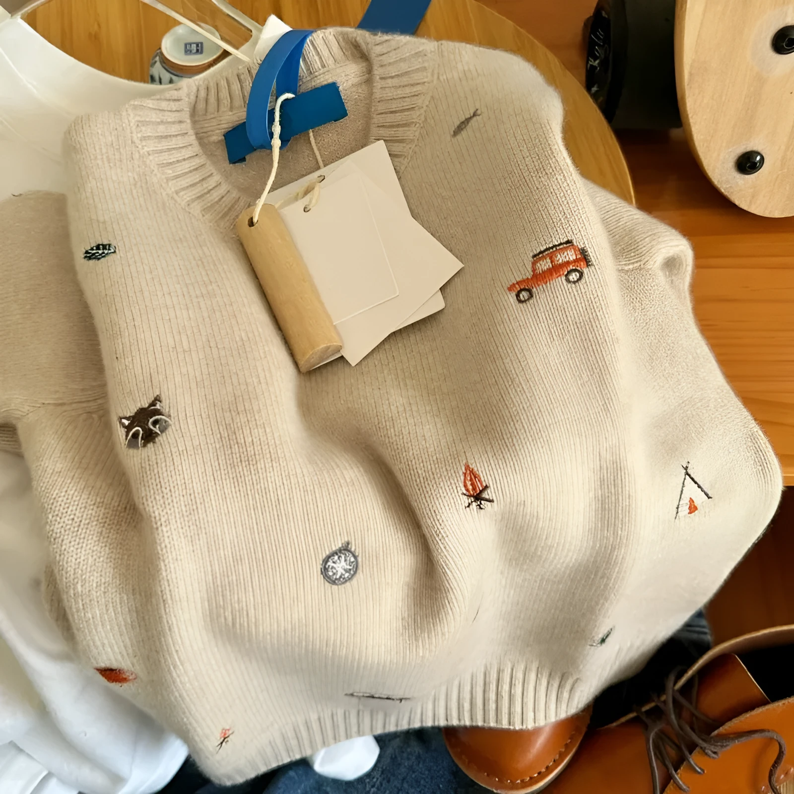 Children's cartoon embroidery pullover sweater in khaki, long sleeves, Vinylon fabric, winter wear, neutral gender