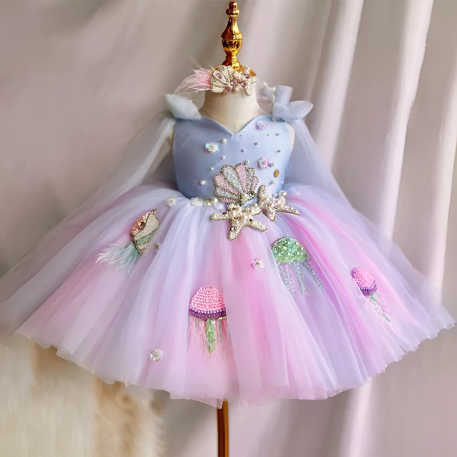 Cute children's pettiskirt dress in princess style with linen fabric and flax lining, available in sizes 80cm to 160cm.