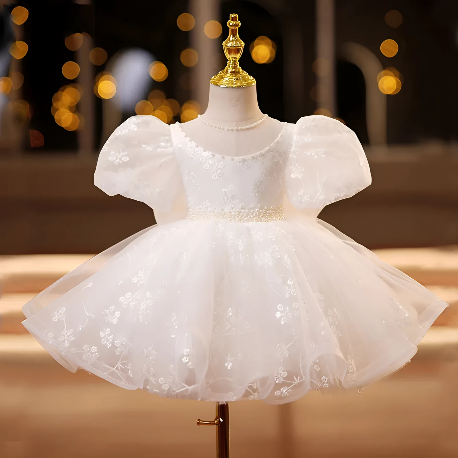 White polyester girls' dress for birthday dinner, suitable height 80-150cm