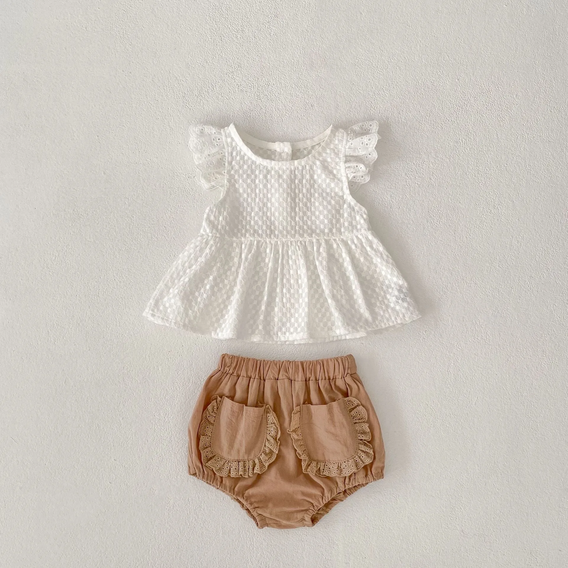 Baby girl flying sleeve top and bloomer shorts two-piece cotton set in creamy white with lace trim
