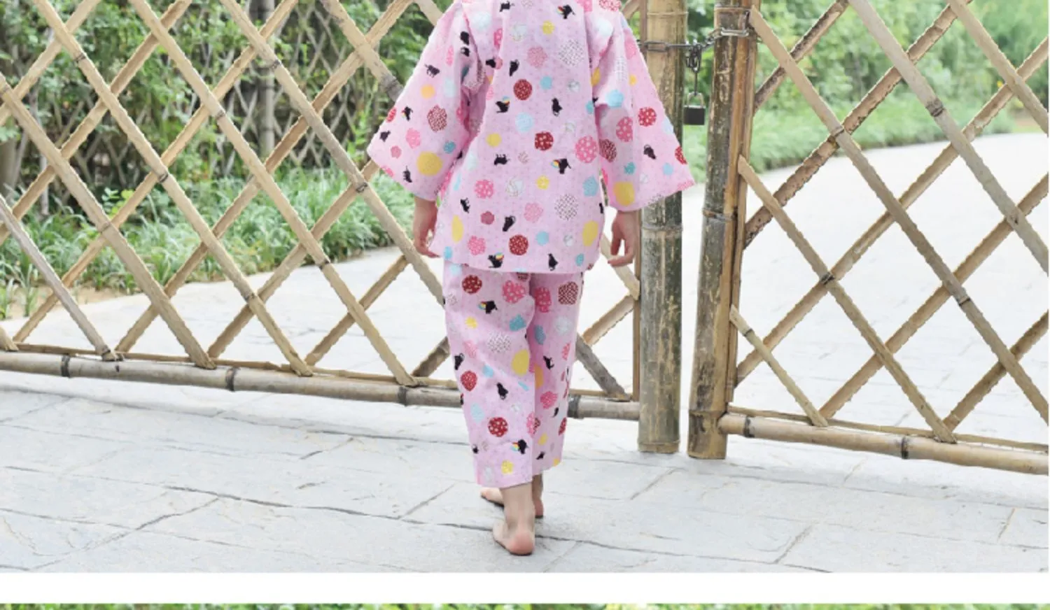 Girls' cartoon printed cotton pajamas suit in pink floral ball cat design with long sleeves, available in sizes 90-140cm