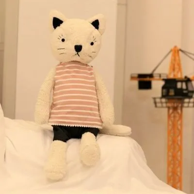 Dressing kitty plush toy in one of ten styles, ultra-soft short plush, PP cotton filling, available in 25cm to 75cm heights