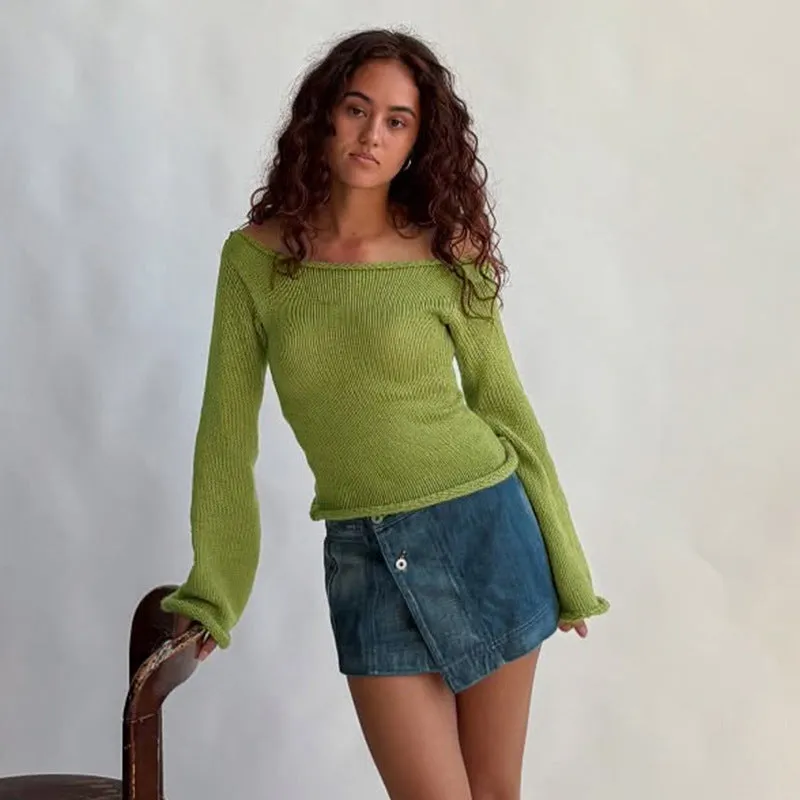 New solid colour slim-fit bell sleeve t-shirt with boat neck in burgundy, front view on model