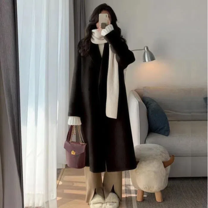 Retro patchwork women's wool coat in oatmeal colour, knee-length, loose fit, long sleeves