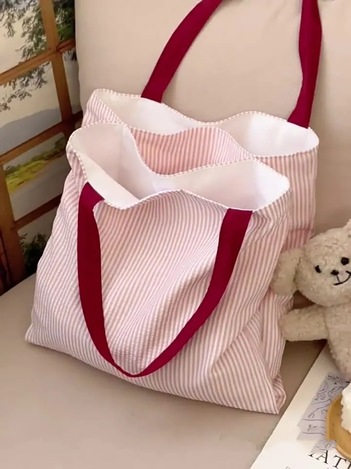 Canvas multi-layer tote shoulder bag in plaid or striped colours with compartments