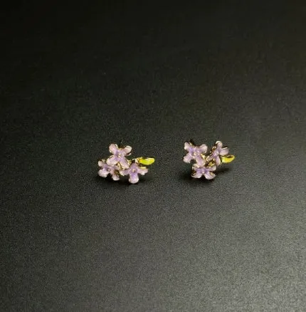 Galvanised geometric Chinese-style earrings with petal elements in zinc alloy