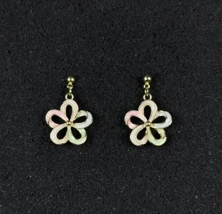 Galvanised geometric Chinese-style earrings with petal elements in zinc alloy