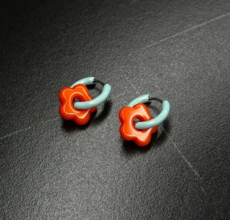 Galvanised geometric Chinese-style earrings with petal elements in zinc alloy