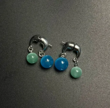 Galvanised geometric Chinese-style earrings with petal elements in zinc alloy
