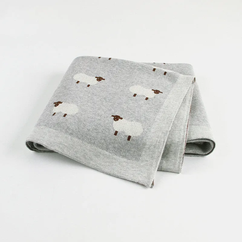 A pink 100x80 cm cotton baby blanket cover laid flat, designed to be windproof for infant cots.