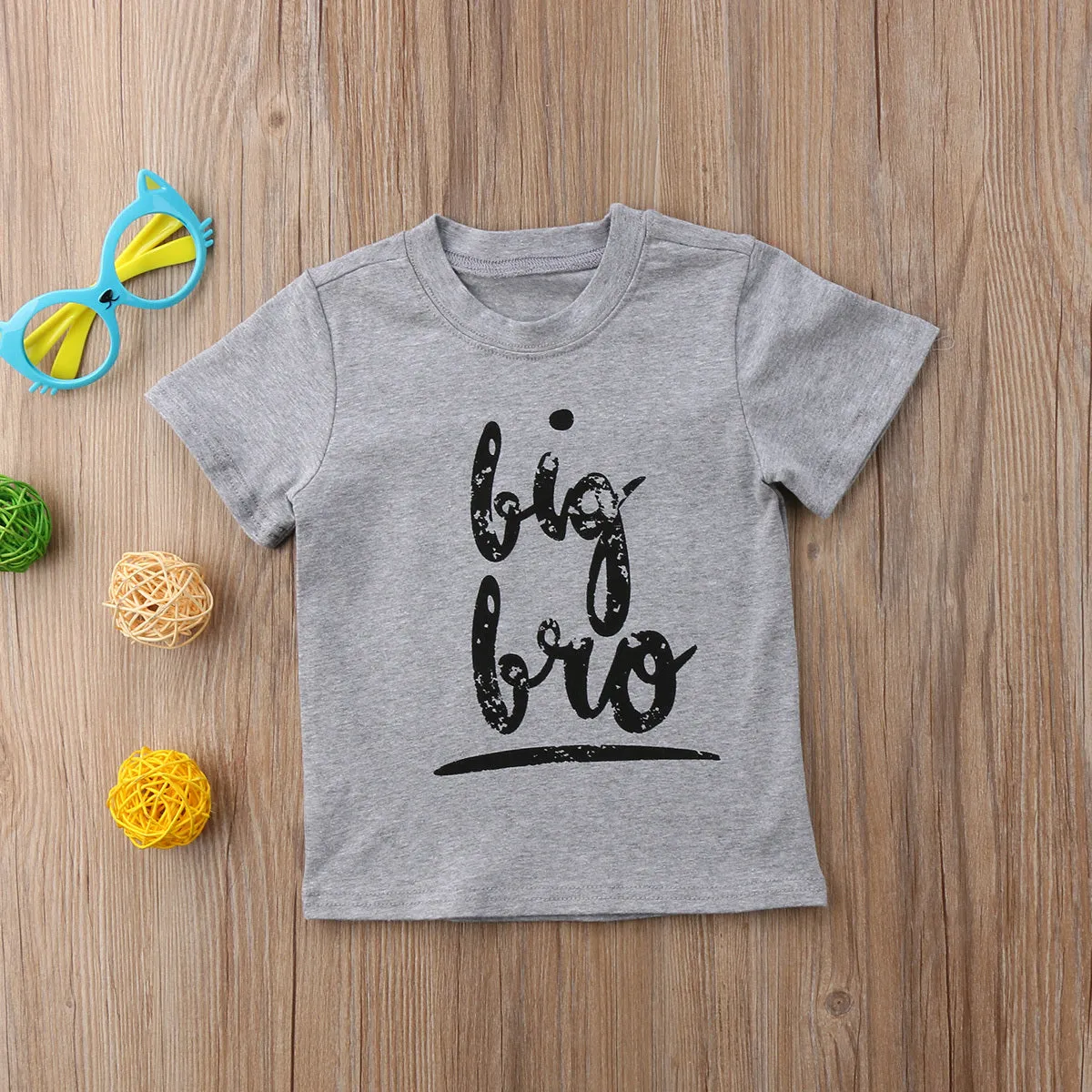 Grey children's cotton t-shirt with brother, sister, or little brother text print.