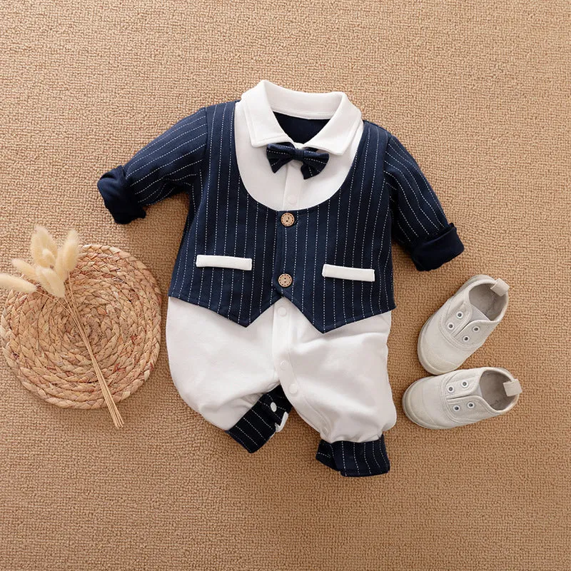 Gentleman-style long-sleeved cotton romper for a baby boy showing size chart