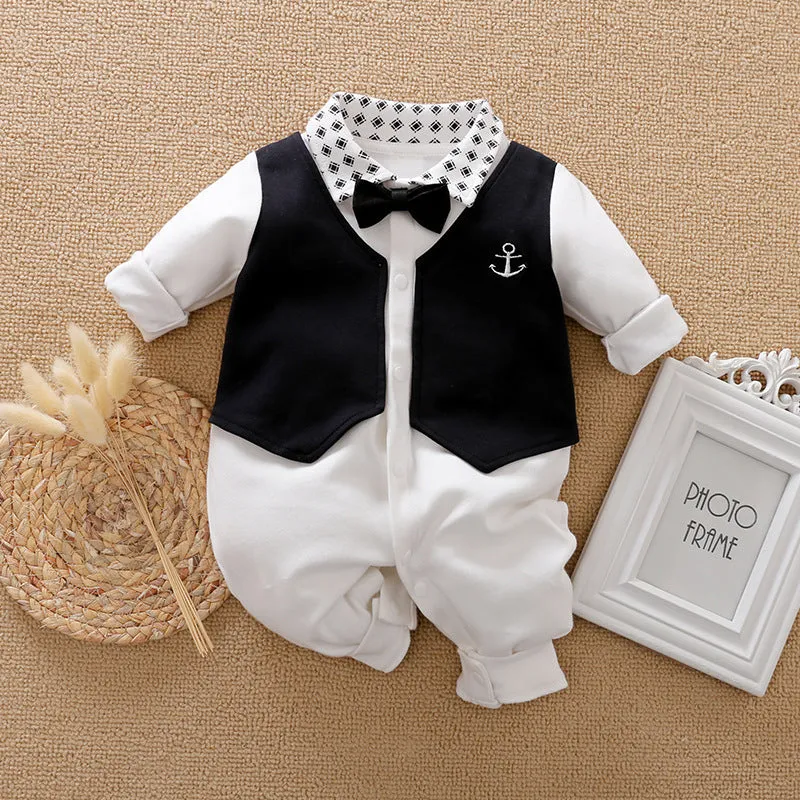 Gentleman-style long-sleeved cotton romper for a baby boy showing size chart