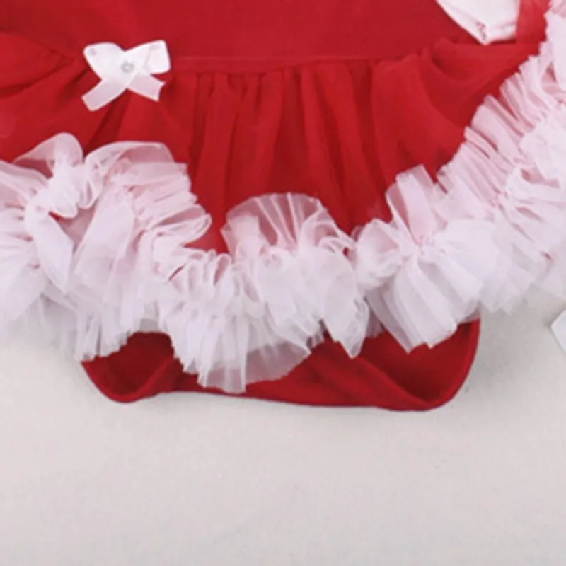 Four-piece cotton baby clothing set with romper, headband, socks and shoes for newborns 0-18 months