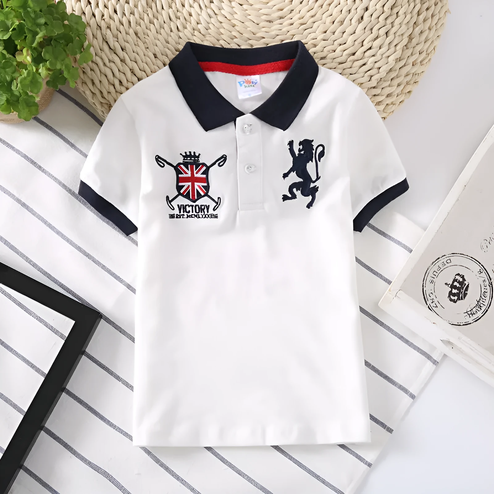 Boys Korean style short sleeve polo shirt in plain solid colour with lapel collar for ages 3-8