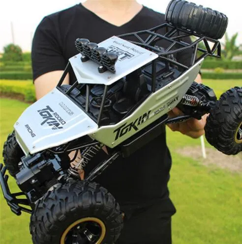 4WD RC buggy green red off-road truck 37x23x20cm with 2.4G remote control