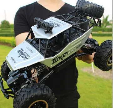 4WD RC buggy green red off-road truck 37x23x20cm with 2.4G remote control