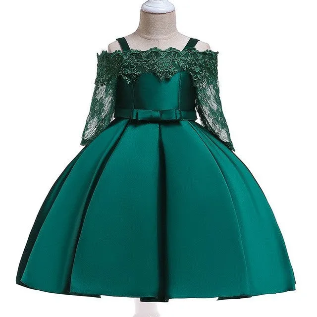 Simple style kids girls dress in polyester fibre with lace trim, available in multiple colours and sizes 3T to 10T