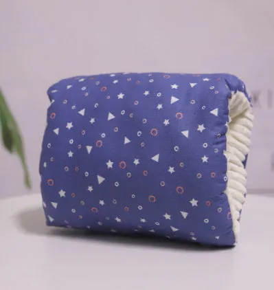 Adjustable cotton nursing arm pillow in blue triangle colour, 25x23cm, for breastfeeding support