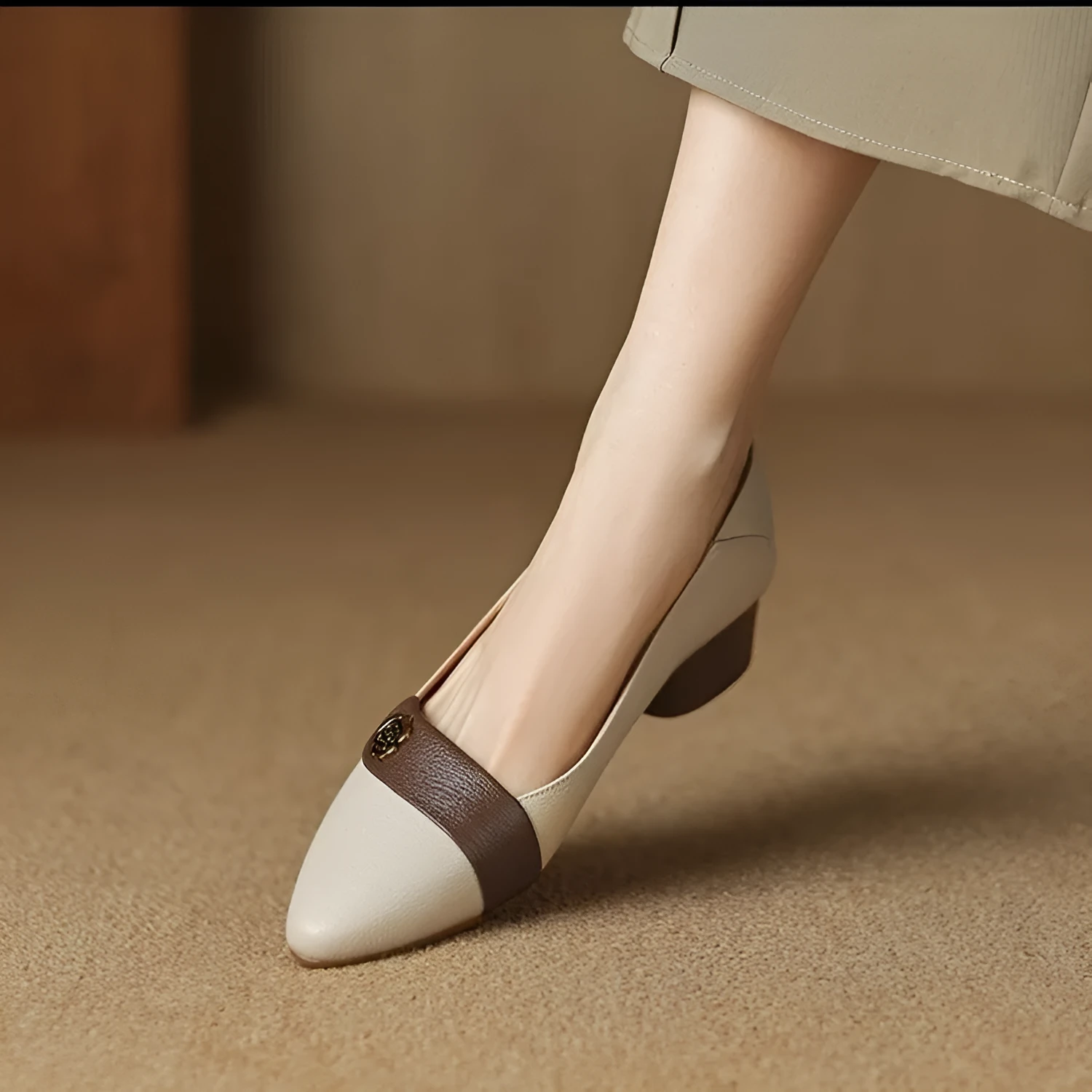 Women's pointed toe flat shoes with sequins in beige, artificial PU upper, rubber sole, size 35-41