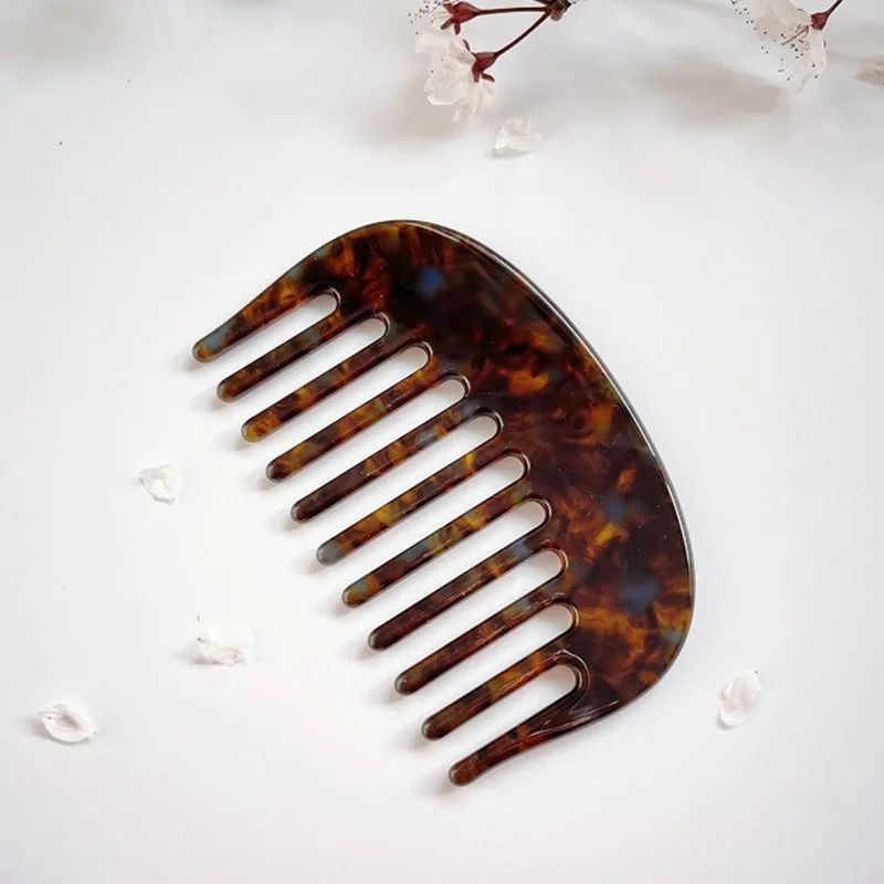 Acetate retro hair comb in cherry blossom powder colour, size 10x6.2cm, compact design