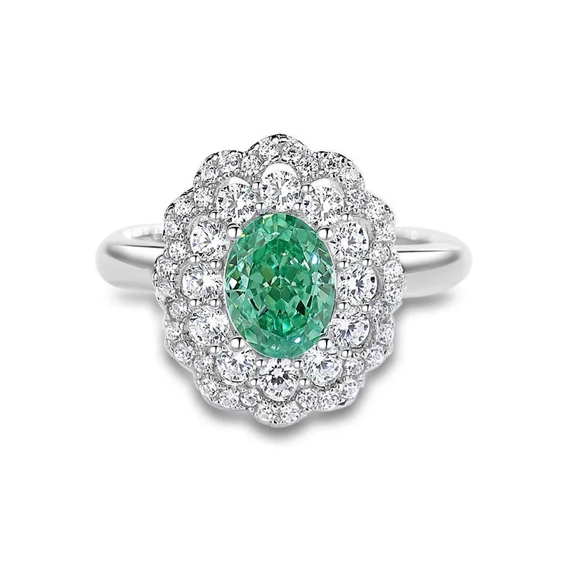 Women's emerald ring in S925 sterling silver with geometric shape and high carbon diamond.