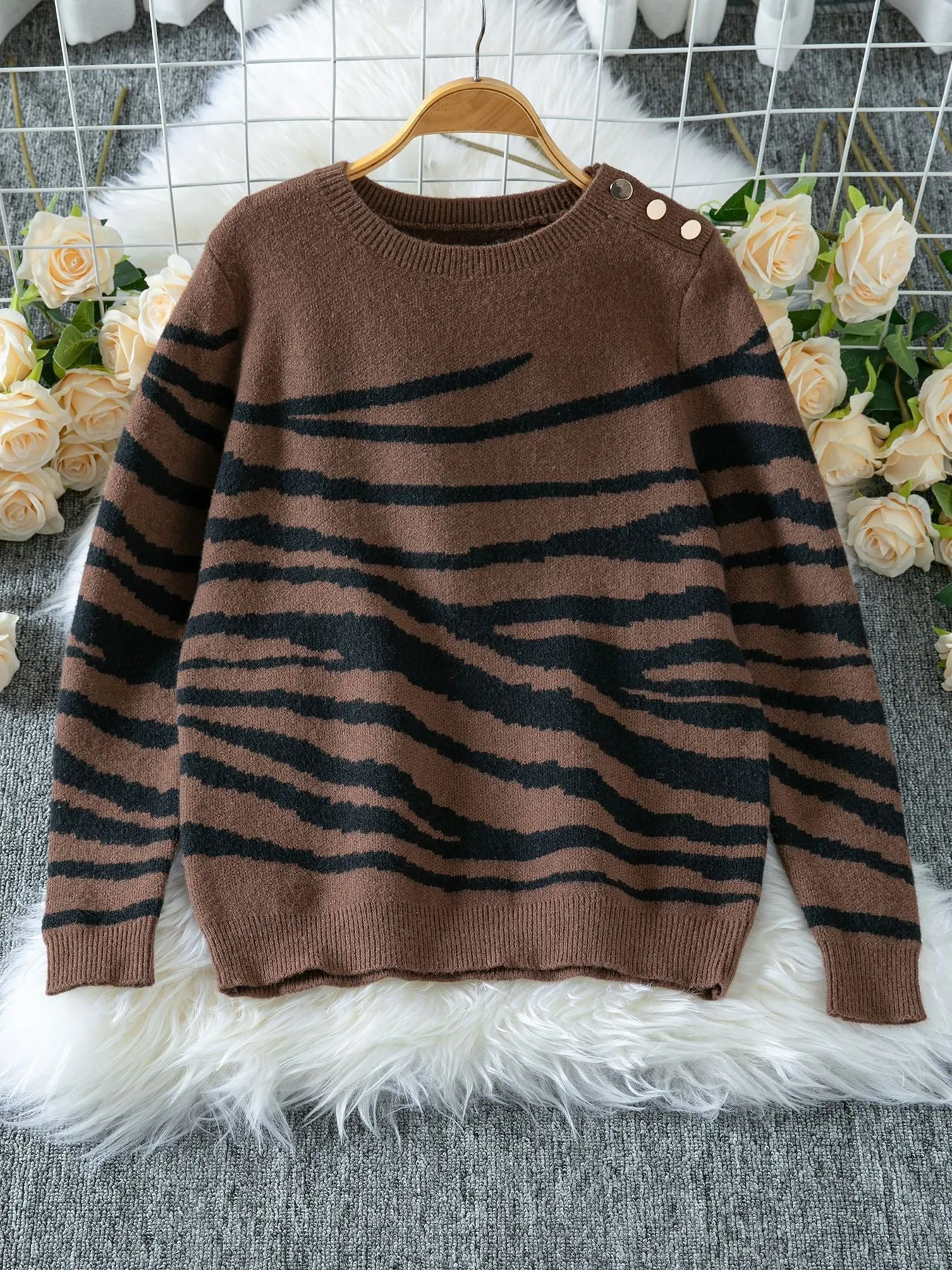 Zebra print round neck long sleeve sweater in acrylic knit, loose fit pullover, black and white colour